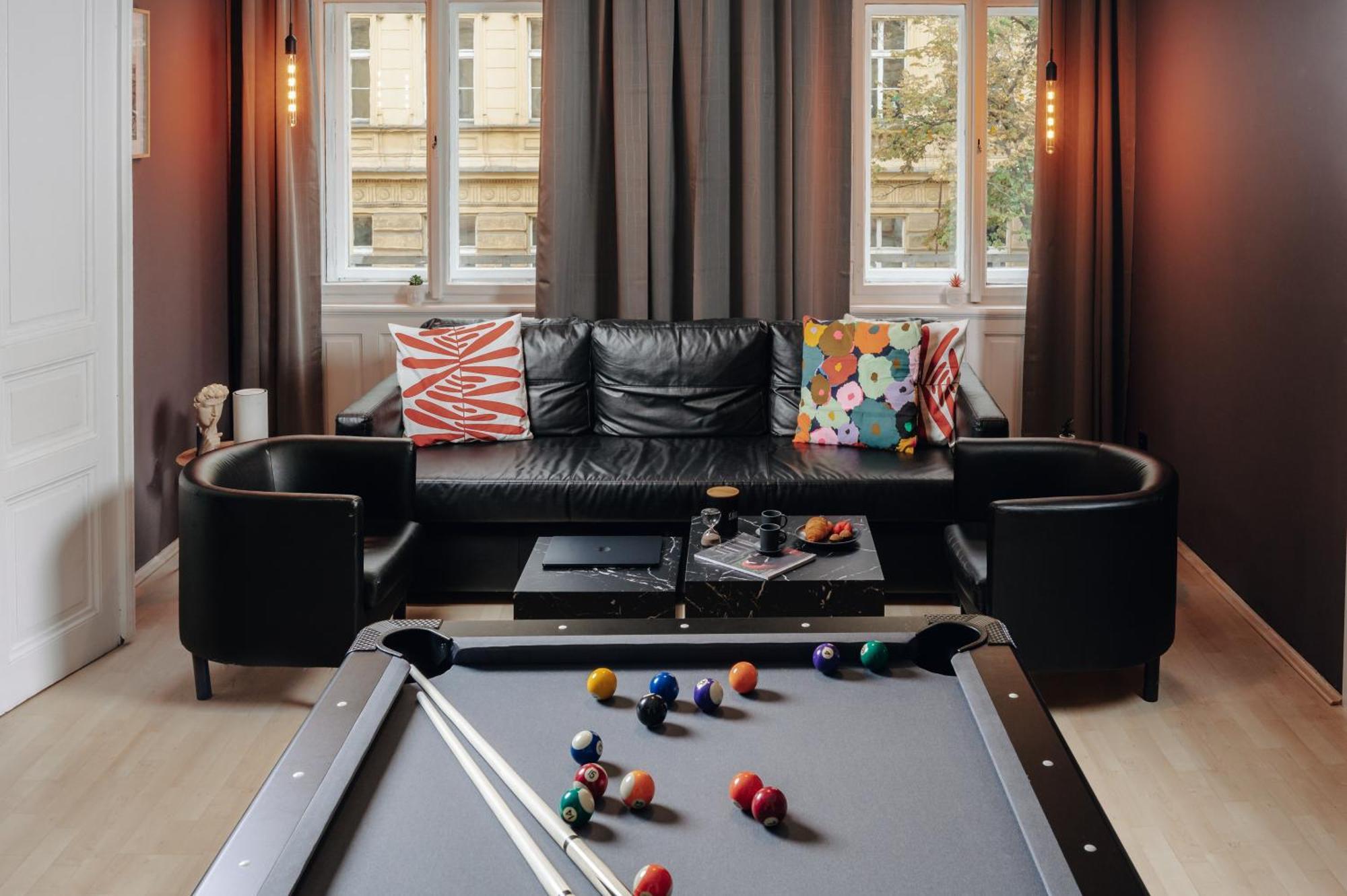Cinema Billiard & Foosball - Centre Daire *