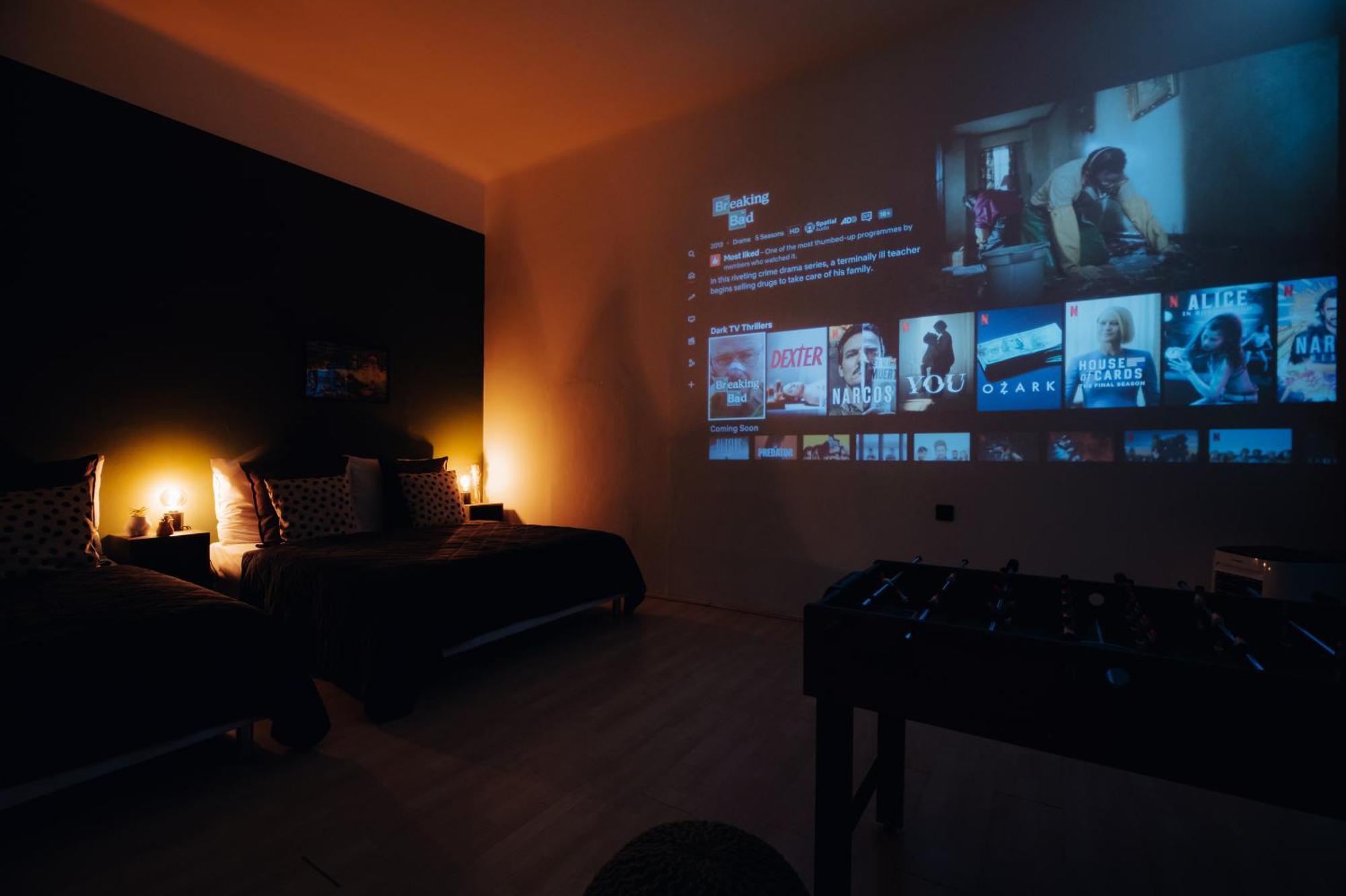 Daire Cinema Billiard & Foosball - Centre *